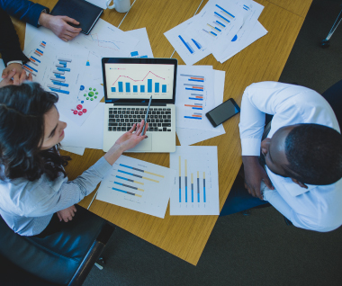 Actionable LinkedIn analytics and campaign performance insights by ONzeeonWeb Dubai